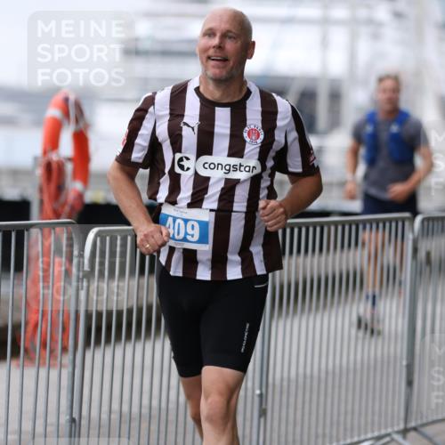 16.08.2026 - KN Förde Triathlon 2026 Antke Förster http://msf.ph/oto/9997753 16.08.2026 12:21:54 Laufen  meine-sportfotos.de