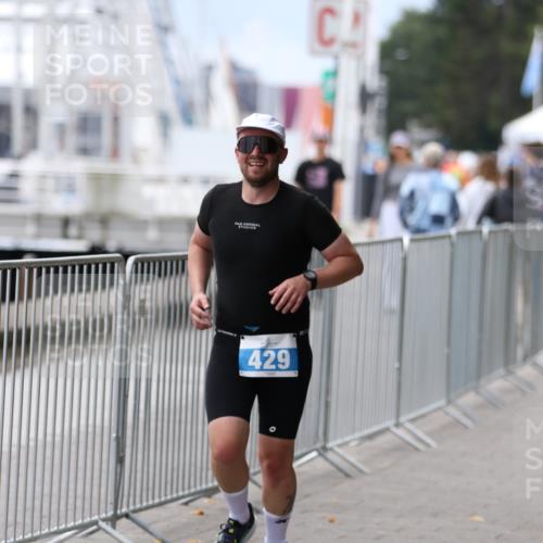 16.08.2026 - KN Förde Triathlon 2026 Antke Förster http://msf.ph/oto/9997813 16.08.2026 12:23:47 Laufen  meine-sportfotos.de