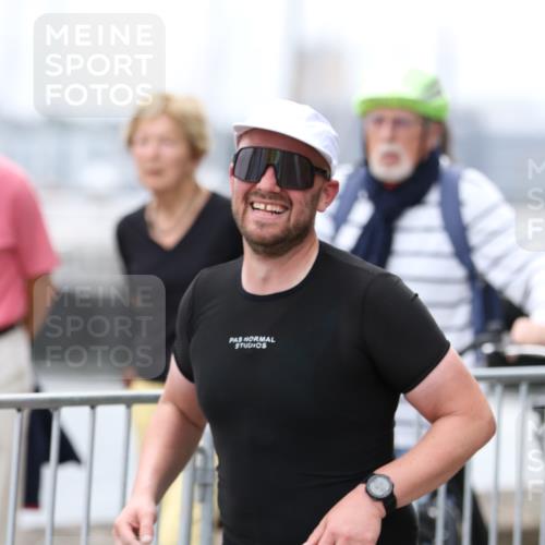 16.08.2026 - KN Förde Triathlon 2026 Antke Förster http://msf.ph/oto/9997817 16.08.2026 12:23:50 Laufen  meine-sportfotos.de
