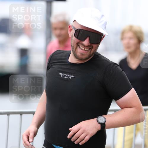 16.08.2026 - KN Förde Triathlon 2026 Antke Förster http://msf.ph/oto/9997818 16.08.2026 12:23:50 Laufen  meine-sportfotos.de
