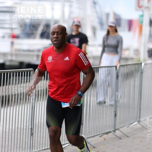16.08.2026 - KN Förde Triathlon 2026 Antke Förster http://msf.ph/oto/9997821 16.08.2026 12:24:04 Laufen  meine-sportfotos.de