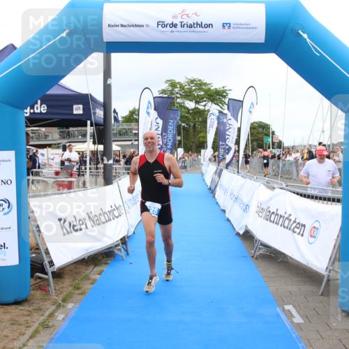 16.08.2026 - KN Förde Triathlon 2026 Markus Tischler http://msf.ph/oto/9997831 16.08.2026 12:02:08 Ziel 325, 325 meine-sportfotos.de