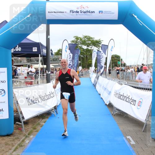 16.08.2026 - KN Förde Triathlon 2026 Markus Tischler http://msf.ph/oto/9997832 16.08.2026 12:02:08 Ziel 325, 325 meine-sportfotos.de