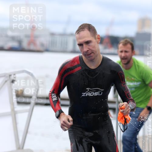 16.08.2026 - KN Förde Triathlon 2026 Antke Förster http://msf.ph/oto/9997839 16.08.2026 12:37:29 Schwimmen 501, 502, 503, 362, 510 meine-sportfotos.de