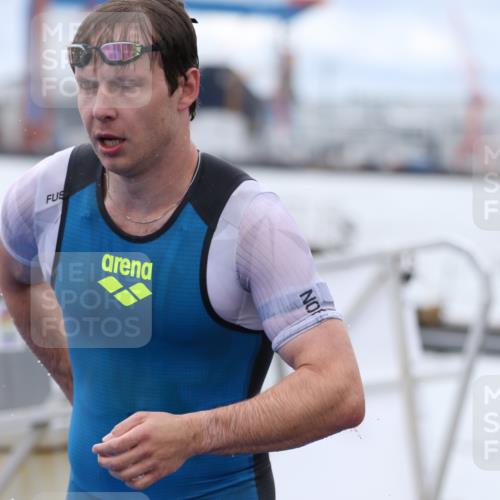 16.08.2026 - KN Förde Triathlon 2026 Antke Förster http://msf.ph/oto/9997847 16.08.2026 12:37:52 Schwimmen 362, 510 meine-sportfotos.de