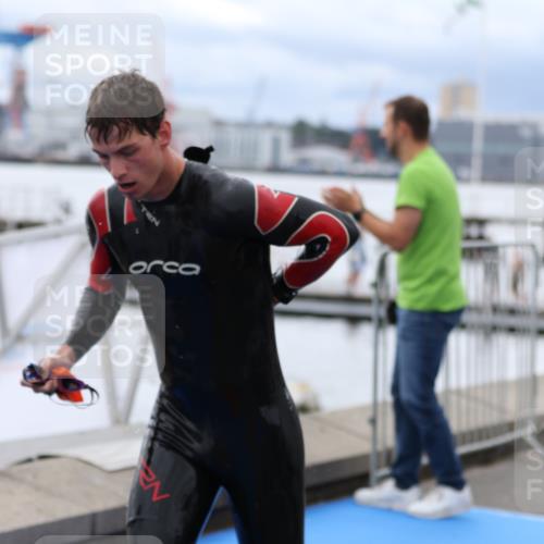 16.08.2026 - KN Förde Triathlon 2026 Antke Förster http://msf.ph/oto/9997857 16.08.2026 12:38:31 Schwimmen 504, 505, 504 meine-sportfotos.de