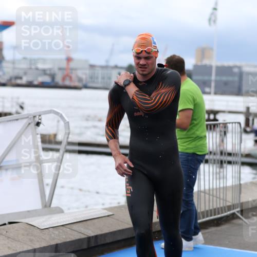 16.08.2026 - KN Förde Triathlon 2026 Antke Förster http://msf.ph/oto/9997859 16.08.2026 12:39:56 Schwimmen 518, 508, 512, 526, 531 meine-sportfotos.de