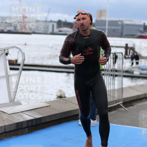 16.08.2026 - KN Förde Triathlon 2026 Antke Förster http://msf.ph/oto/9997938 16.08.2026 12:41:29 Schwimmen 506, 523, 528, 540, 543, 511, 520, 527, 540 meine-sportfotos.de