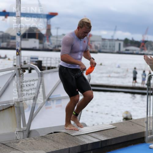 16.08.2026 - KN Förde Triathlon 2026 Antke Förster http://msf.ph/oto/9997959 16.08.2026 12:41:58 Schwimmen 511, 520, 524, 527, 542, 590 meine-sportfotos.de
