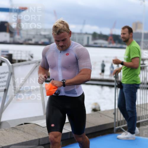 16.08.2026 - KN Förde Triathlon 2026 Antke Förster http://msf.ph/oto/9997964 16.08.2026 12:42:00 Schwimmen 511, 520, 524, 527, 542, 590 meine-sportfotos.de