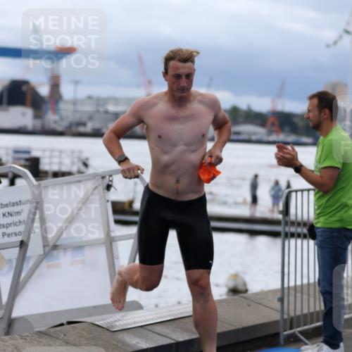 16.08.2026 - KN Förde Triathlon 2026 Antke Förster http://msf.ph/oto/9997978 16.08.2026 12:42:25 Schwimmen 542, 590, 533, 538, 547 meine-sportfotos.de