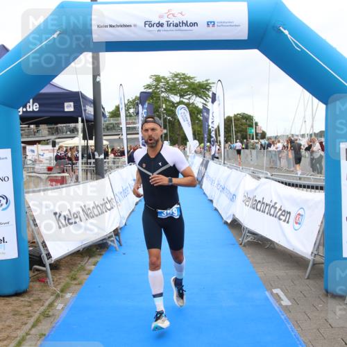 16.08.2026 - KN Förde Triathlon 2026 Markus Tischler http://msf.ph/oto/9997984 16.08.2026 12:05:00 Ziel 359, 359 meine-sportfotos.de