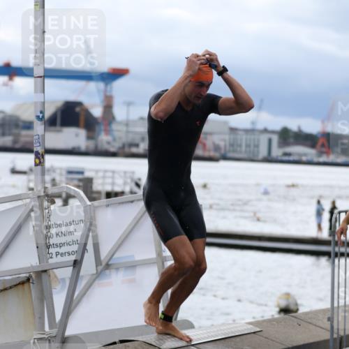 16.08.2026 - KN Förde Triathlon 2026 Antke Förster http://msf.ph/oto/9997992 16.08.2026 12:42:52 Schwimmen 530, 538, 547, 525, 530 meine-sportfotos.de