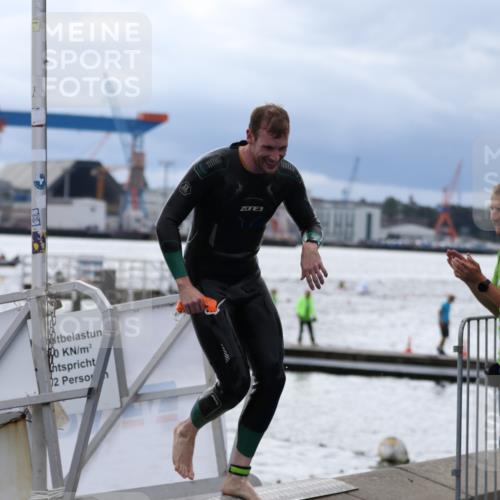 16.08.2026 - KN Förde Triathlon 2026 Antke Förster http://msf.ph/oto/9998010 16.08.2026 12:44:04 Schwimmen 552, 553, 532, 548, 553, 558, 575 meine-sportfotos.de