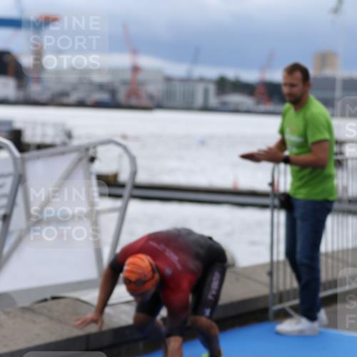 16.08.2026 - KN Förde Triathlon 2026 Antke Förster http://msf.ph/oto/9998039 16.08.2026 12:44:40 Schwimmen 532, 541, 544, 548, 556, 558, 598, 546, 549, 588 meine-sportfotos.de