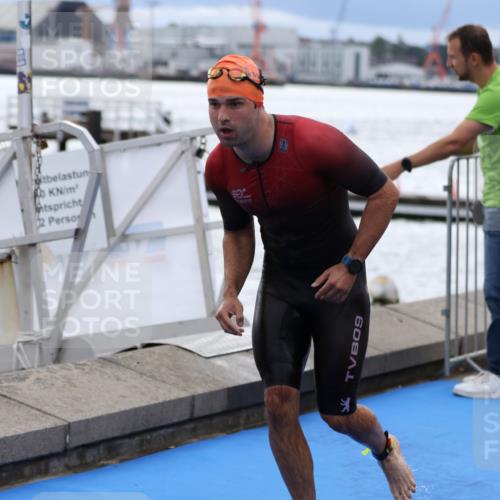 16.08.2026 - KN Förde Triathlon 2026 Antke Förster http://msf.ph/oto/9998041 16.08.2026 12:44:41 Schwimmen 532, 541, 544, 548, 556, 558, 598, 546, 549, 588 meine-sportfotos.de