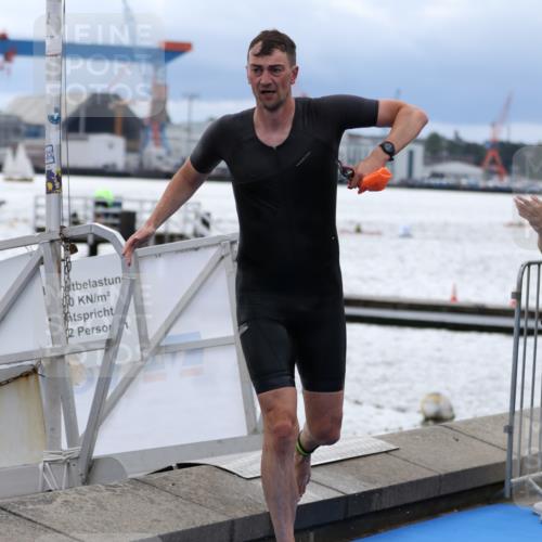 16.08.2026 - KN Förde Triathlon 2026 Antke Förster http://msf.ph/oto/9998061 16.08.2026 12:45:11 Schwimmen 549, 550, 559, 588, 545, 574, 587 meine-sportfotos.de