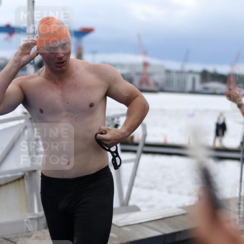 16.08.2026 - KN Förde Triathlon 2026 Antke Förster http://msf.ph/oto/9998071 16.08.2026 12:45:38 Schwimmen 545, 574, 587, 515, 557, 561, 562, 580 meine-sportfotos.de