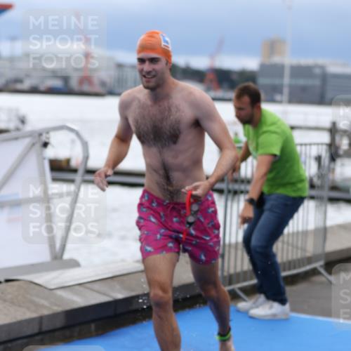 16.08.2026 - KN Förde Triathlon 2026 Antke Förster http://msf.ph/oto/9998075 16.08.2026 12:45:48 Schwimmen 545, 574, 580, 587, 515, 535, 557, 561, 562, 571, 580, 701 meine-sportfotos.de