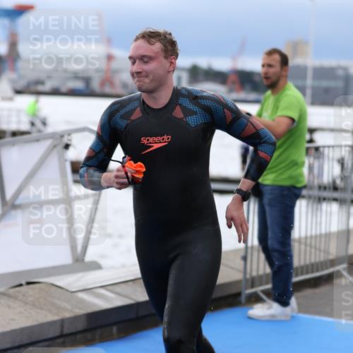 16.08.2026 - KN Förde Triathlon 2026 Antke Förster http://msf.ph/oto/9998086 16.08.2026 12:45:54 Schwimmen 515, 545, 561, 562, 580, 587, 517, 535, 555, 557, 561, 569, 571, 701 meine-sportfotos.de