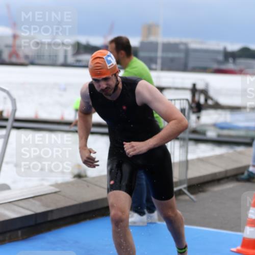 16.08.2026 - KN Förde Triathlon 2026 Antke Förster http://msf.ph/oto/9998094 16.08.2026 12:46:08 Schwimmen 515, 535, 557, 561, 562, 580, 517, 535, 555, 569, 571, 701, 710 meine-sportfotos.de