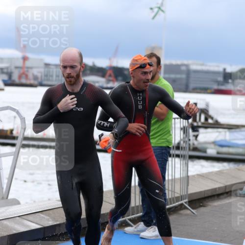 16.08.2026 - KN Förde Triathlon 2026 Antke Förster http://msf.ph/oto/9998098 16.08.2026 12:46:11 Schwimmen 515, 535, 557, 561, 562, 571, 580, 517, 555, 569, 701, 710 meine-sportfotos.de