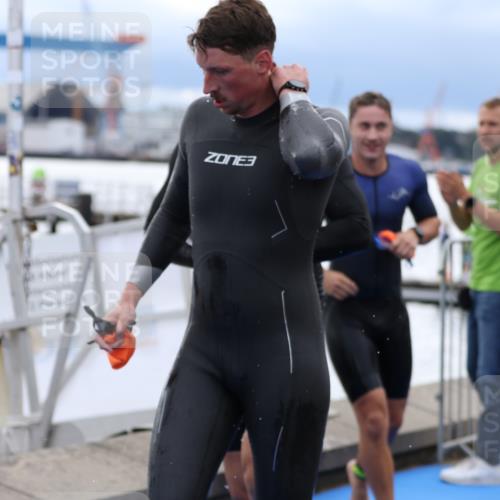16.08.2026 - KN Förde Triathlon 2026 Antke Förster http://msf.ph/oto/9998105 16.08.2026 12:46:20 Schwimmen 517, 535, 555, 557, 569, 571, 701, 710 meine-sportfotos.de