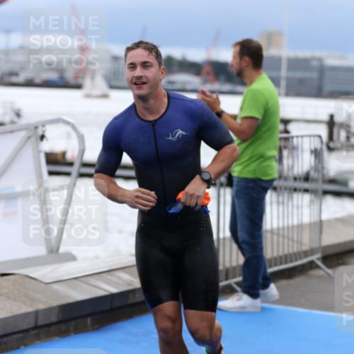 16.08.2026 - KN Förde Triathlon 2026 Antke Förster http://msf.ph/oto/9998106 16.08.2026 12:46:20 Schwimmen 517, 535, 555, 557, 569, 571, 701, 710 meine-sportfotos.de