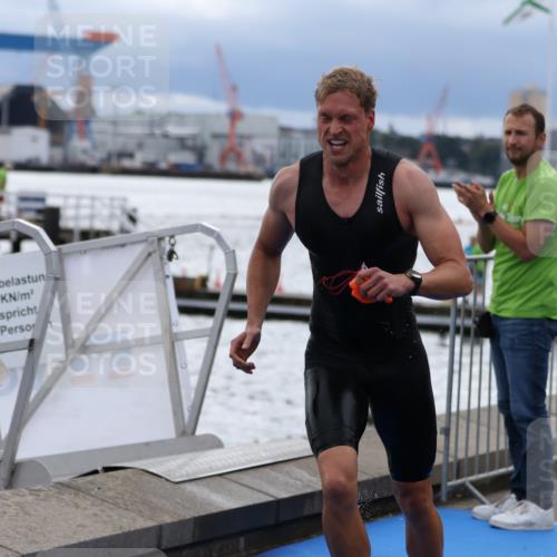 16.08.2026 - KN Förde Triathlon 2026 Antke Förster http://msf.ph/oto/9998111 16.08.2026 12:46:30 Schwimmen 517, 535, 555, 569, 571, 701, 566, 591, 703, 710 meine-sportfotos.de
