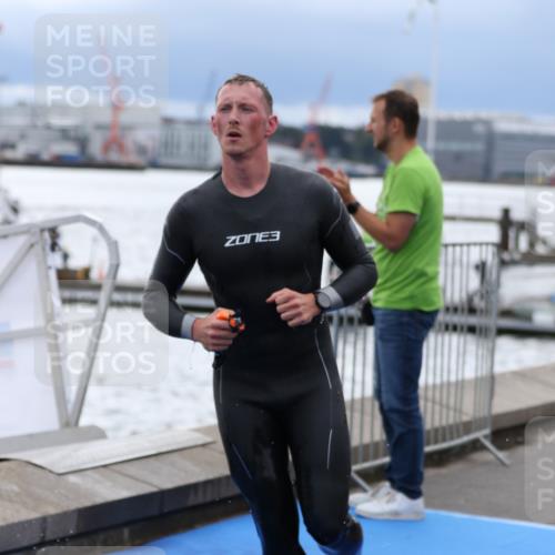 16.08.2026 - KN Förde Triathlon 2026 Antke Förster http://msf.ph/oto/9998117 16.08.2026 12:46:50 Schwimmen 566, 703, 710, 585, 591, 708 meine-sportfotos.de