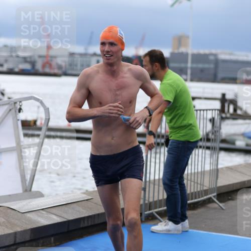 16.08.2026 - KN Förde Triathlon 2026 Antke Förster http://msf.ph/oto/9998122 16.08.2026 12:46:56 Schwimmen 566, 591, 703, 710, 585, 708 meine-sportfotos.de