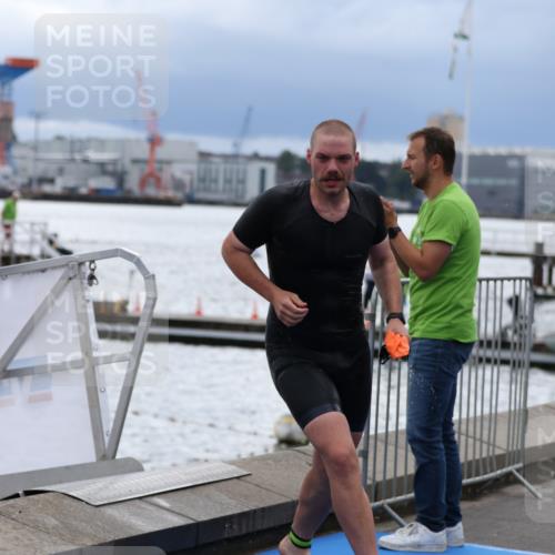 16.08.2026 - KN Förde Triathlon 2026 Antke Förster http://msf.ph/oto/9998125 16.08.2026 12:46:59 Schwimmen 566, 585, 591, 703, 585, 705, 708 meine-sportfotos.de