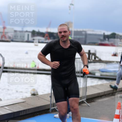 16.08.2026 - KN Förde Triathlon 2026 Antke Förster http://msf.ph/oto/9998126 16.08.2026 12:46:59 Schwimmen 566, 585, 591, 703, 585, 705, 708 meine-sportfotos.de