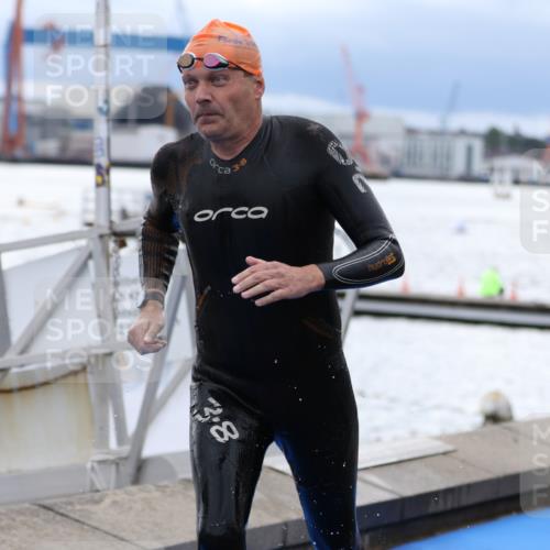 16.08.2026 - KN Förde Triathlon 2026 Antke Förster http://msf.ph/oto/9998129 16.08.2026 12:47:01 Schwimmen 566, 585, 591, 703, 708, 705 meine-sportfotos.de