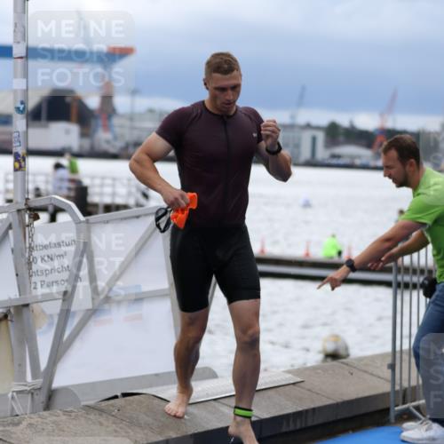 16.08.2026 - KN Förde Triathlon 2026 Antke Förster http://msf.ph/oto/9998139 16.08.2026 12:47:30 Schwimmen 567, 579, 705, 565, 567, 572, 573, 583, 702, 707, 712 meine-sportfotos.de