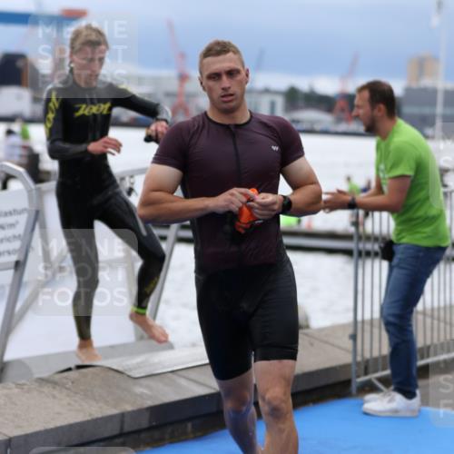 16.08.2026 - KN Förde Triathlon 2026 Antke Förster http://msf.ph/oto/9998141 16.08.2026 12:47:31 Schwimmen 567, 579, 705, 565, 572, 573, 583, 702, 707, 712 meine-sportfotos.de