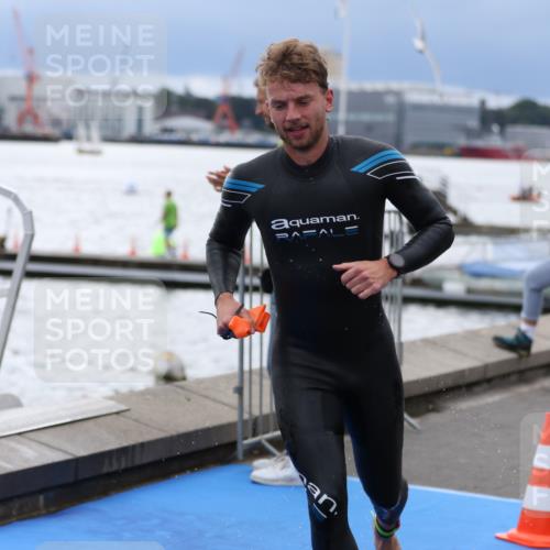 16.08.2026 - KN Förde Triathlon 2026 Antke Förster http://msf.ph/oto/9998147 16.08.2026 12:47:33 Schwimmen 567, 579, 705, 712, 565, 572, 573, 583, 702, 707, 712 meine-sportfotos.de