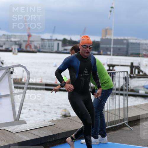 16.08.2026 - KN Förde Triathlon 2026 Antke Förster http://msf.ph/oto/9998159 16.08.2026 12:48:08 Schwimmen 565, 568, 572, 702, 707, 539, 568, 581, 586, 600, 733 meine-sportfotos.de
