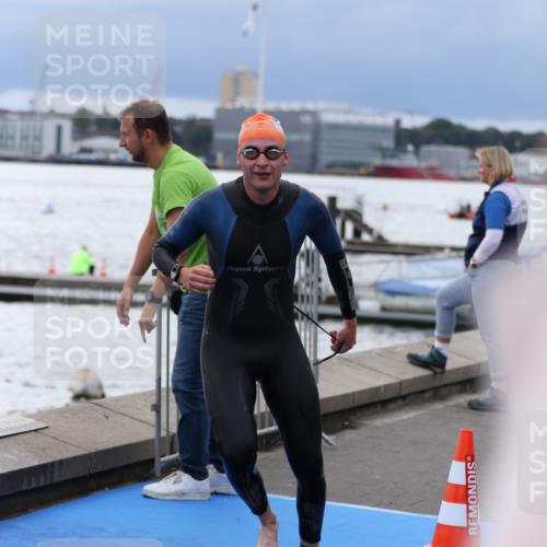 16.08.2026 - KN Förde Triathlon 2026 Antke Förster http://msf.ph/oto/9998160 16.08.2026 12:48:08 Schwimmen 565, 568, 572, 702, 707, 539, 568, 581, 586, 600, 733 meine-sportfotos.de