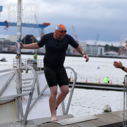 16.08.2026 - KN Förde Triathlon 2026 Antke Förster http://msf.ph/oto/9998165 16.08.2026 12:48:20 Schwimmen 568, 581, 586, 733, 539, 581, 600, 612 meine-sportfotos.de