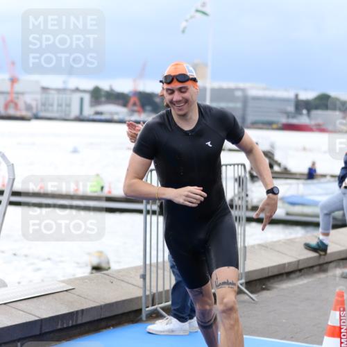 16.08.2026 - KN Förde Triathlon 2026 Antke Förster http://msf.ph/oto/9998181 16.08.2026 12:48:48 Schwimmen 539, 600, 612, 196, 584, 719 meine-sportfotos.de