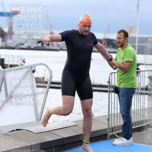 16.08.2026 - KN Förde Triathlon 2026 Antke Förster http://msf.ph/oto/9998192 16.08.2026 12:49:25 Schwimmen 576, 719, 578, 592, 597, 720 meine-sportfotos.de