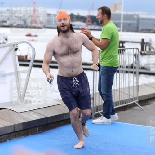 16.08.2026 - KN Förde Triathlon 2026 Antke Förster http://msf.ph/oto/9998209 16.08.2026 12:49:52 Schwimmen 578, 592, 595, 597, 720, 589, 595, 601, 605, 611, 709, 711, 740 meine-sportfotos.de