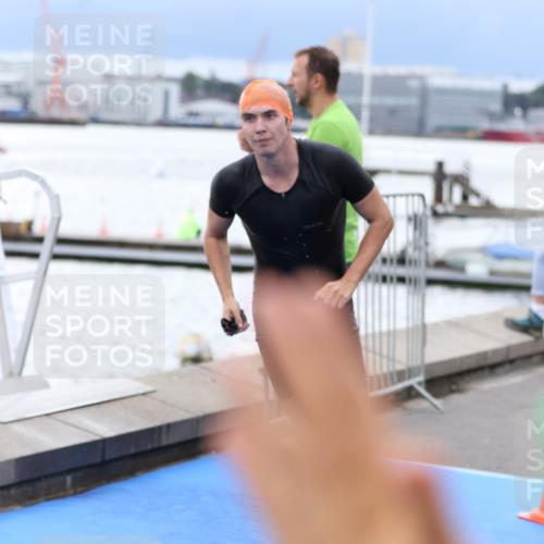 16.08.2026 - KN Förde Triathlon 2026 Antke Förster http://msf.ph/oto/9998219 16.08.2026 12:50:10 Schwimmen 589, 595, 601, 709, 711, 602, 605, 611, 704, 721, 740 meine-sportfotos.de