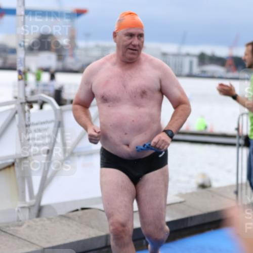 16.08.2026 - KN Förde Triathlon 2026 Antke Förster http://msf.ph/oto/9998235 16.08.2026 12:50:22 Schwimmen 589, 601, 605, 611, 711, 721, 740, 596, 602, 603, 704, 706, 714, 727 meine-sportfotos.de