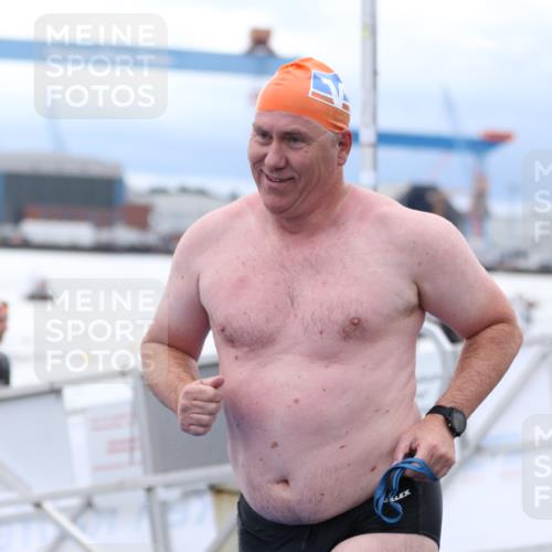 16.08.2026 - KN Förde Triathlon 2026 Antke Förster http://msf.ph/oto/9998237 16.08.2026 12:50:23 Schwimmen 589, 601, 605, 611, 711, 721, 740, 596, 602, 603, 704, 706, 714, 727 meine-sportfotos.de