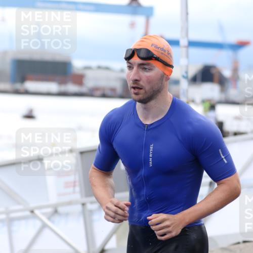 16.08.2026 - KN Förde Triathlon 2026 Antke Förster http://msf.ph/oto/9998244 16.08.2026 12:50:30 Schwimmen 601, 602, 605, 611, 704, 721, 740, 596, 599, 603, 607, 706, 714, 727 meine-sportfotos.de