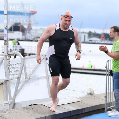 16.08.2026 - KN Förde Triathlon 2026 Antke Förster http://msf.ph/oto/9998257 16.08.2026 12:50:51 Schwimmen 596, 602, 603, 706, 714, 727, 599, 607, 713, 715, 718, 723, 724 meine-sportfotos.de