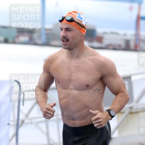 16.08.2026 - KN Förde Triathlon 2026 Antke Förster http://msf.ph/oto/9998273 16.08.2026 12:51:05 Schwimmen 596, 599, 607, 706, 713, 714, 718, 724, 727, 715, 723, 724, 725, 729 meine-sportfotos.de
