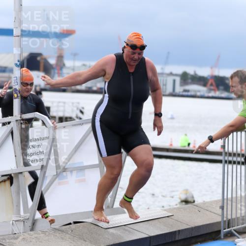 16.08.2026 - KN Förde Triathlon 2026 Antke Förster http://msf.ph/oto/9998277 16.08.2026 12:51:17 Schwimmen 599, 607, 713, 715, 718, 723, 724, 725, 729 meine-sportfotos.de